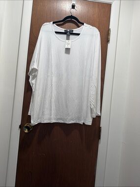Ashley Stewart White Long Sleeve Crew Tee